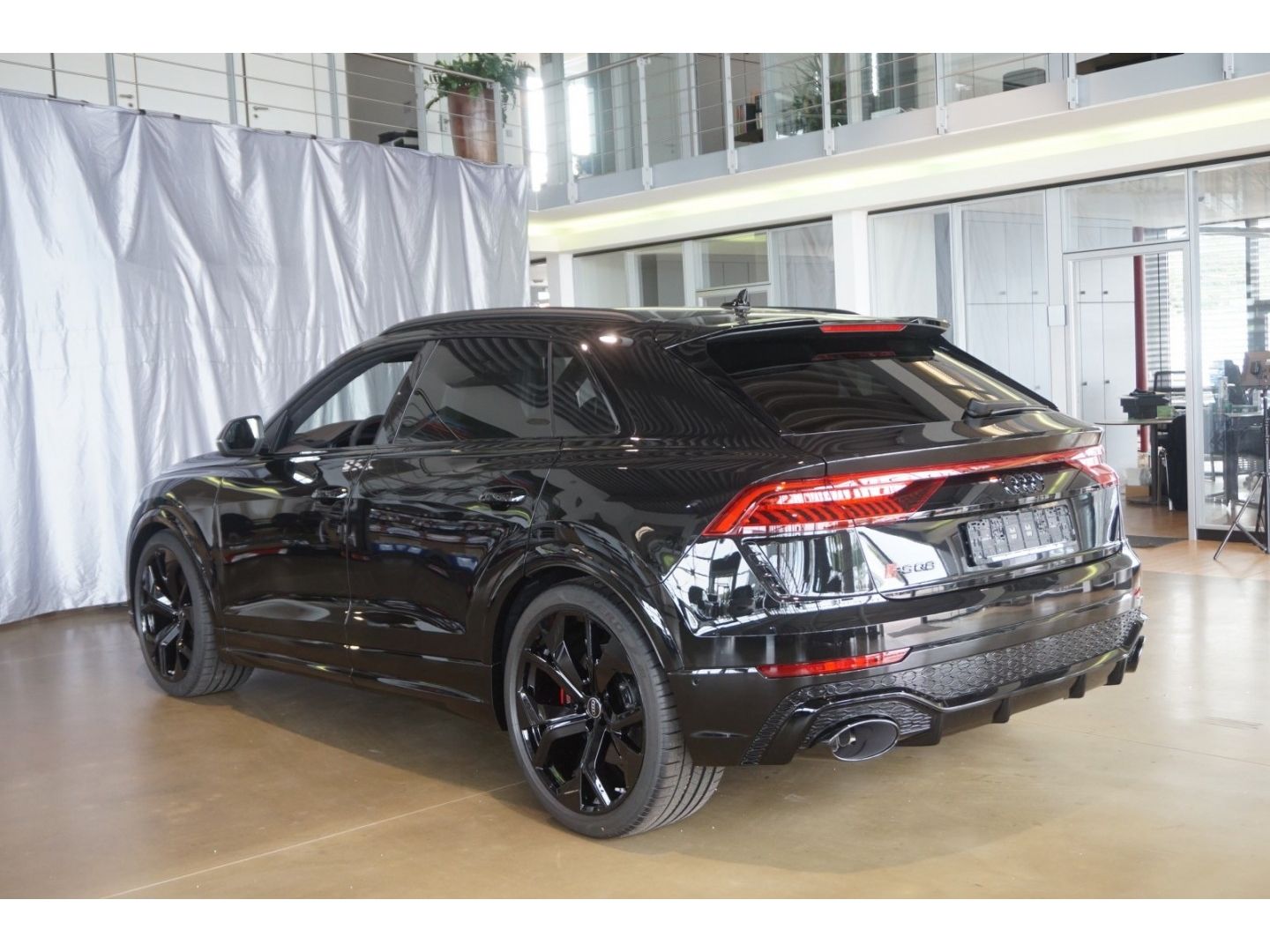 Audi RSQ8 *RS-Dyn.Pak+ Keramik-Br B&O 305km/h 23''