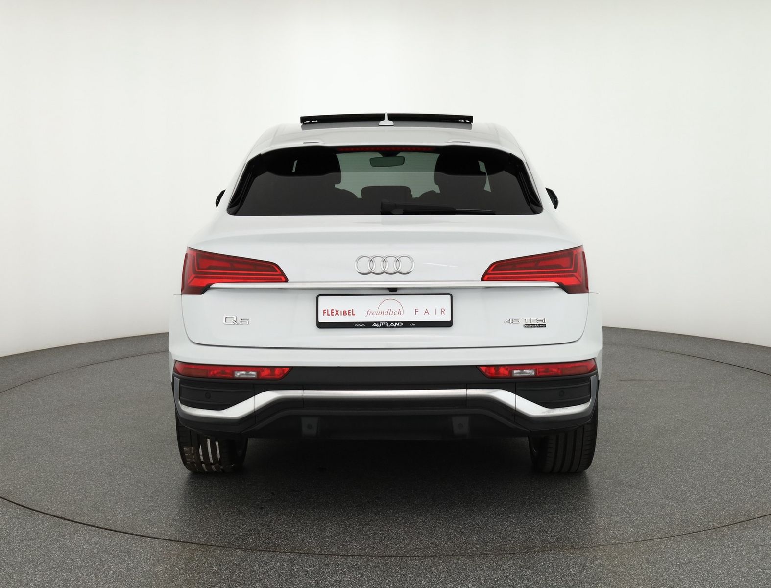 Audi Q5 Sportback S-Line 45 TFSI quattro s-tronic - Samsaru's Car Outlet