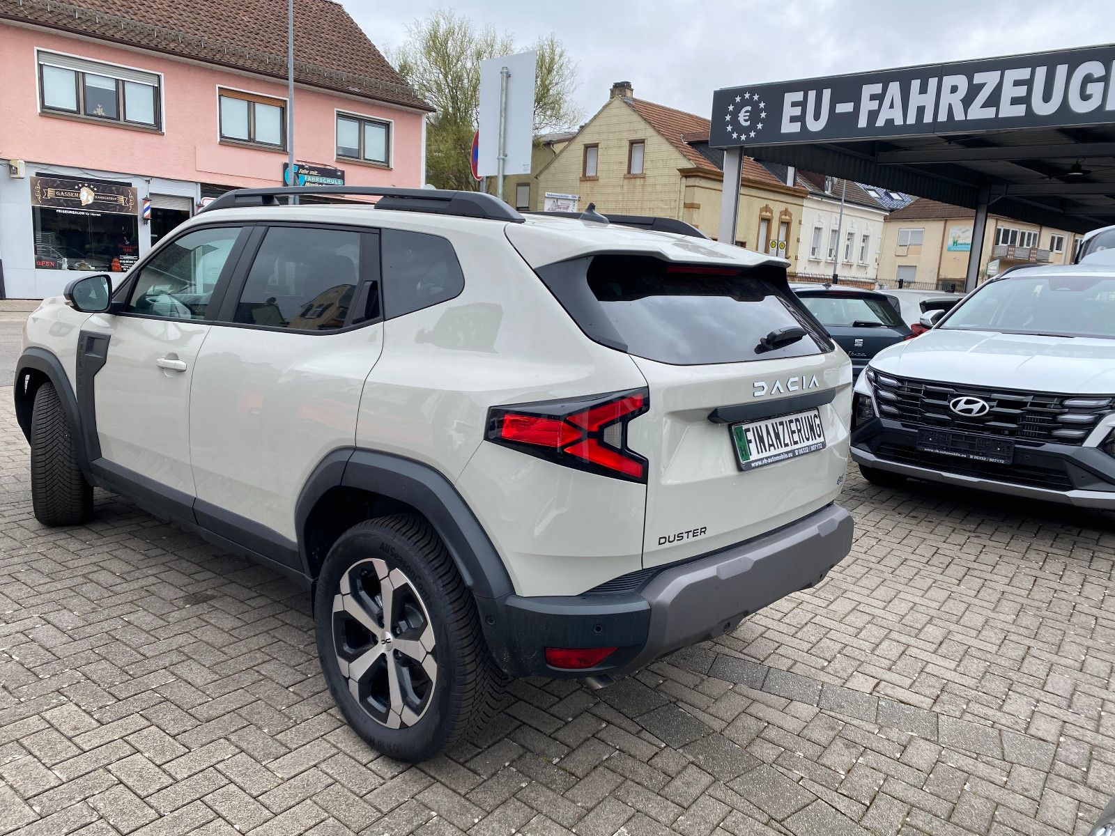 Dacia Duster 4x4 - Samsaru's Car Outlet