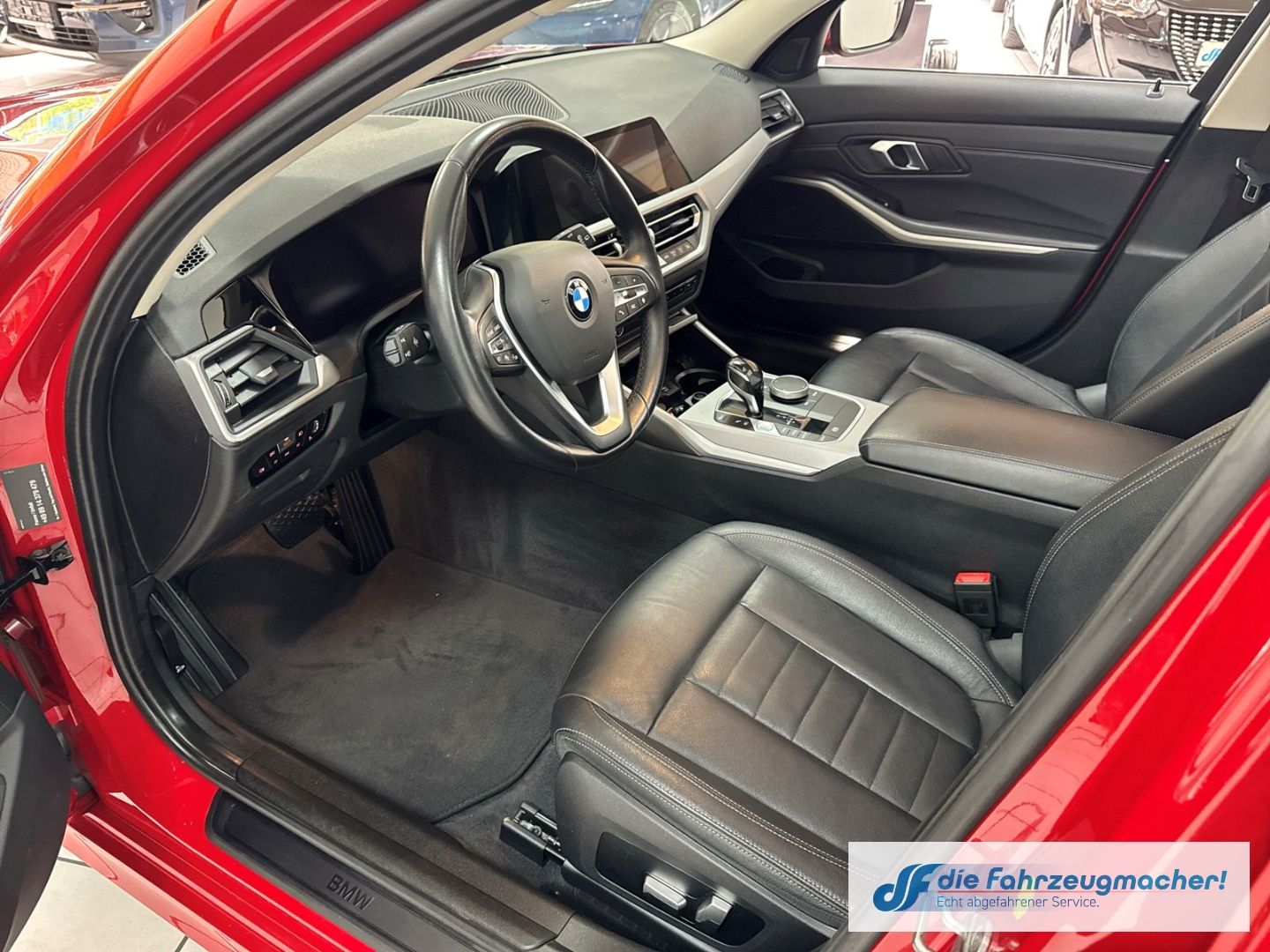 BMW 330 e xDrive Advantage Touring Park-Assistent AH