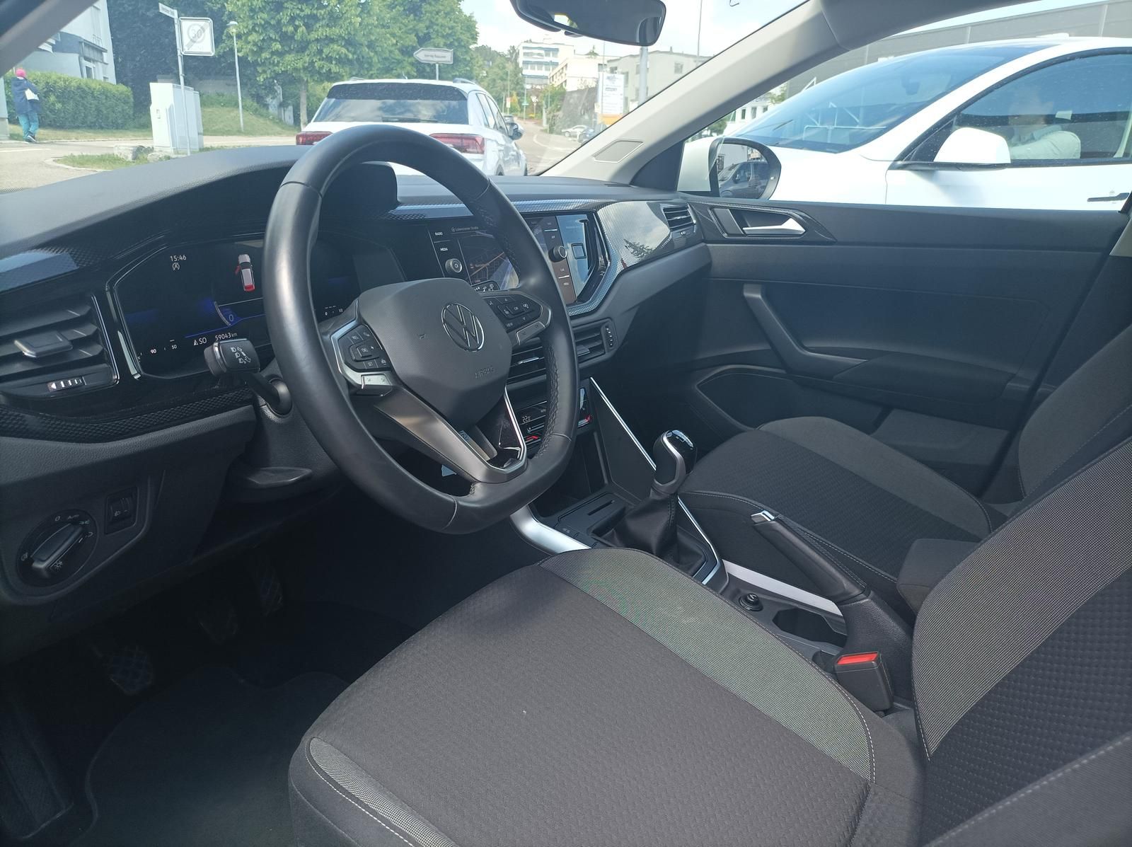 Volkswagen Taigo 1.0 TSI Life - Samsaru's Car Outlet