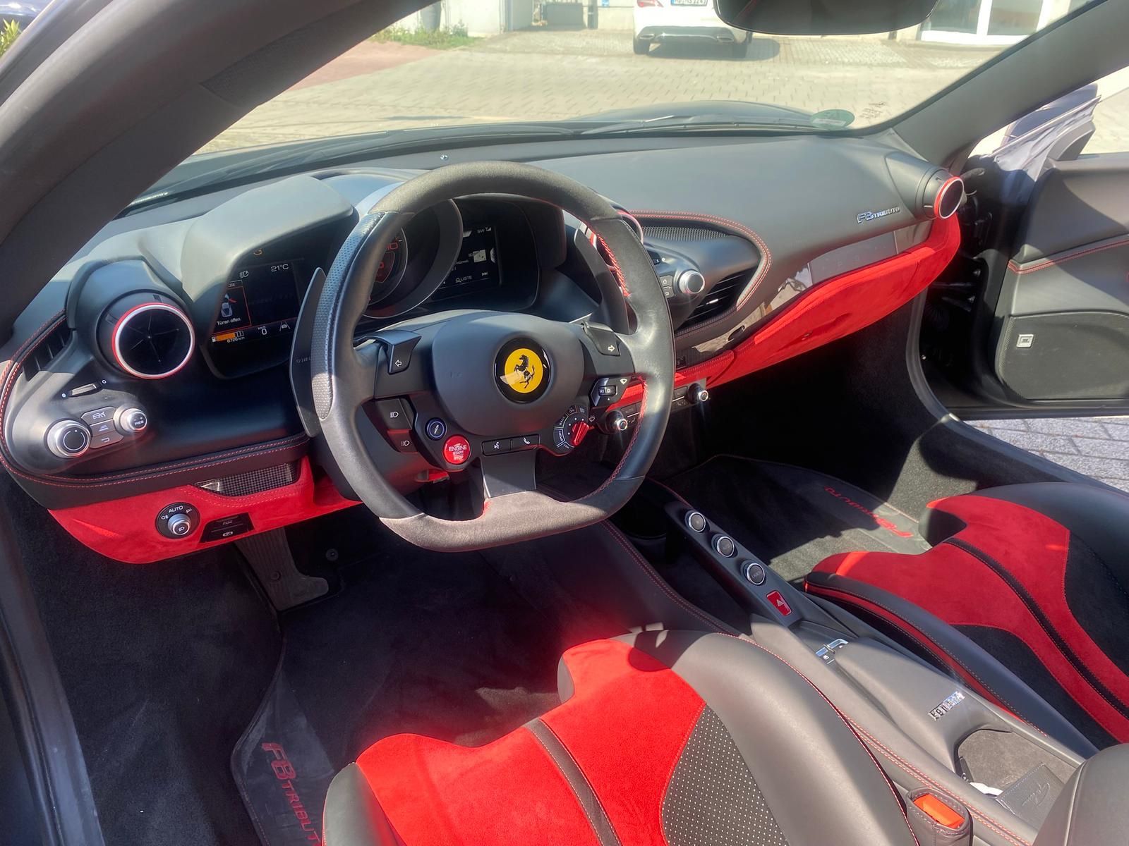 Ferrari F8 Tributo *Lift*Carbon*ACC*Racing Sitze*JBL*BFD
