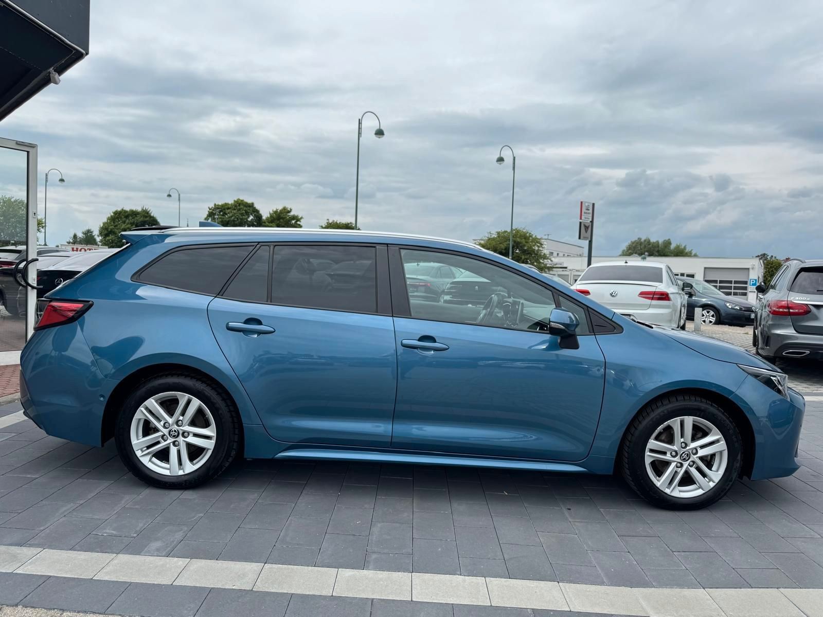 Toyota Corolla Touring Sports Hybrid Business Edition - Samsaru's Car Outlet