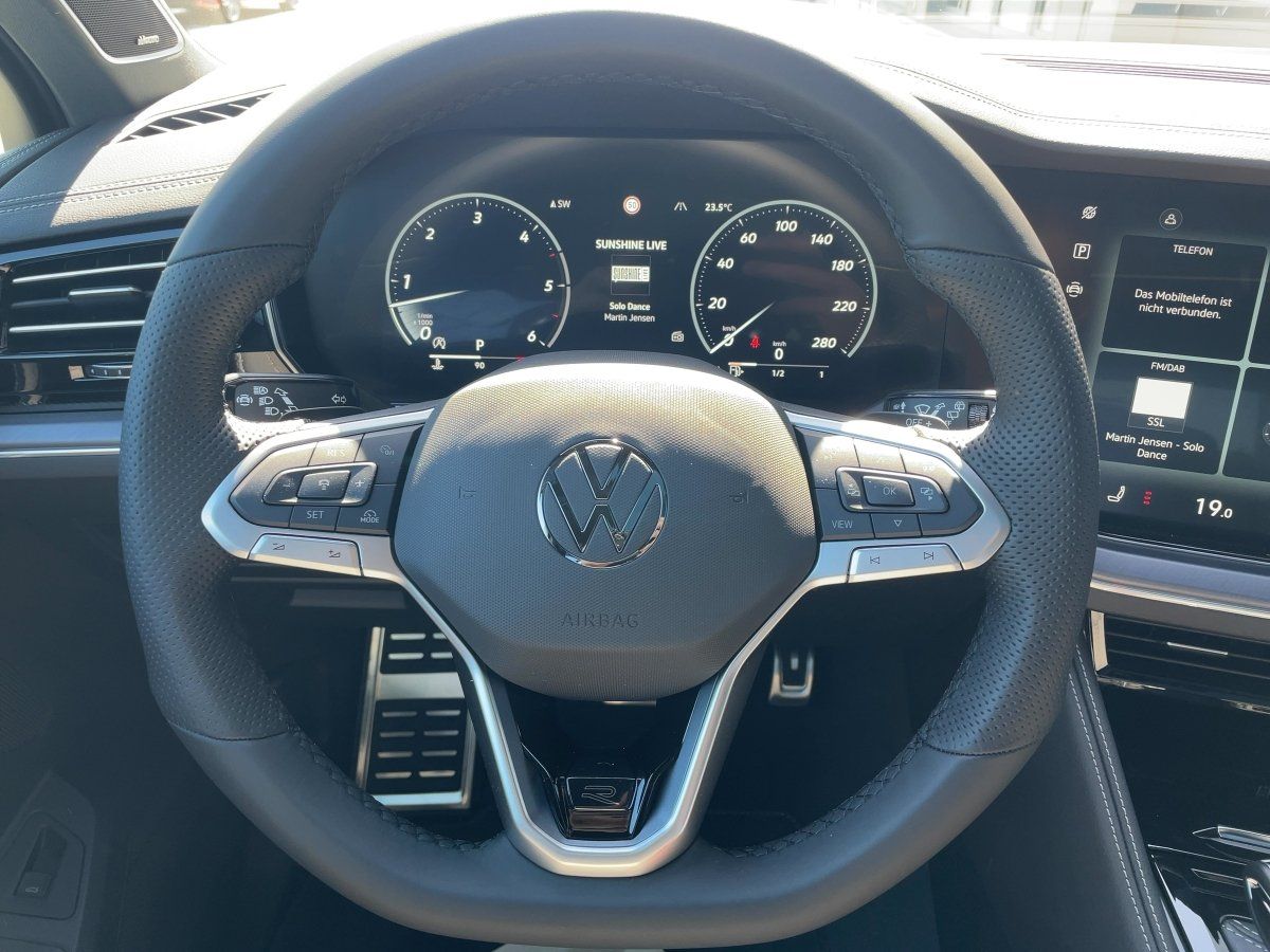 Volkswagen Touareg R-Line V6 TDI 4MOTION - 8-Gang-Automatik