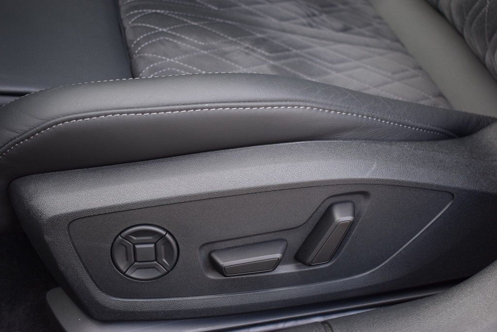 Audi A5 Avant TDI quattro *S-line*Matrix*AHK*HuD*360*