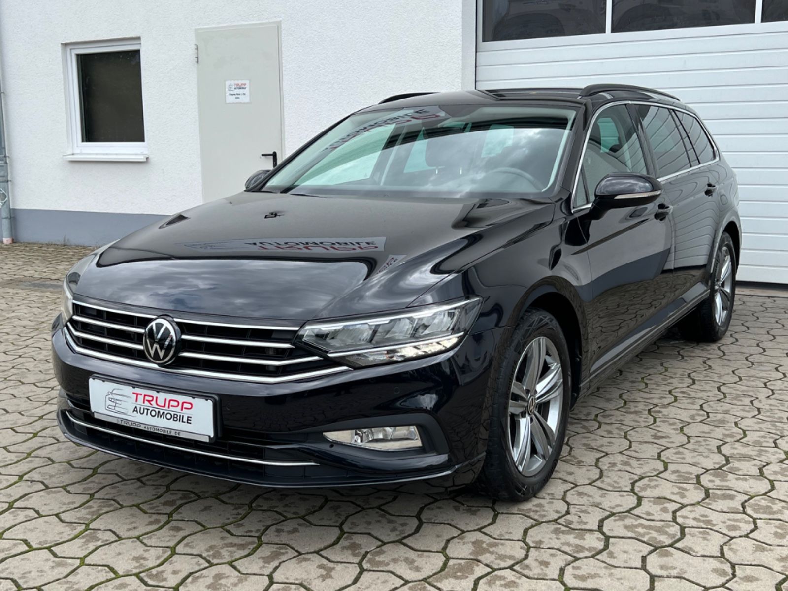 Volkswagen Passat 2.0 TDI - Samsaru's Car Outlet