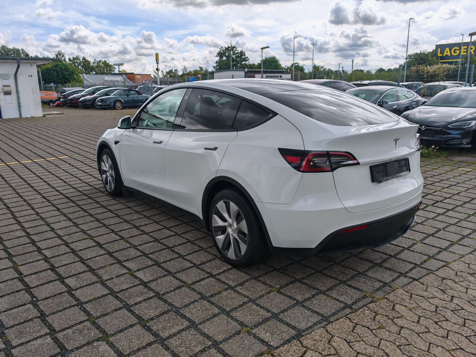 Tesla Model Y LongRange AWD | AHK | SoH 94%