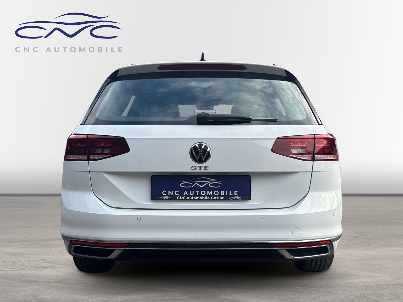 Volkswagen Passat Variant GTE DSG - Samsaru's Car Outlet