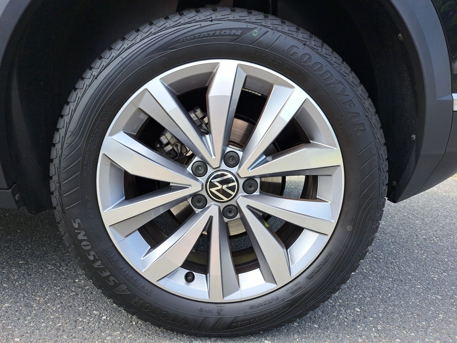 Volkswagen T-Roc Style 1.5 TSI DSG - Samsaru's Car Outlet