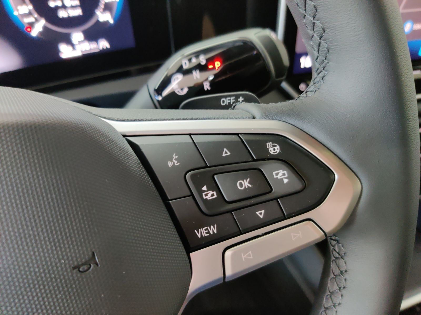Volkswagen Tiguan Elegance 1.5 eHybrid AHK/HD-Matrix/"Dark"
