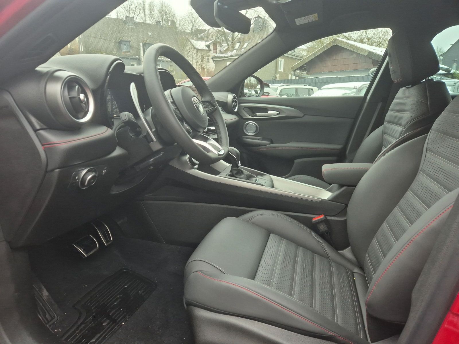 Alfa Romeo Tributo Italiano Plug-in-Hybrid Benzin AT Allrad