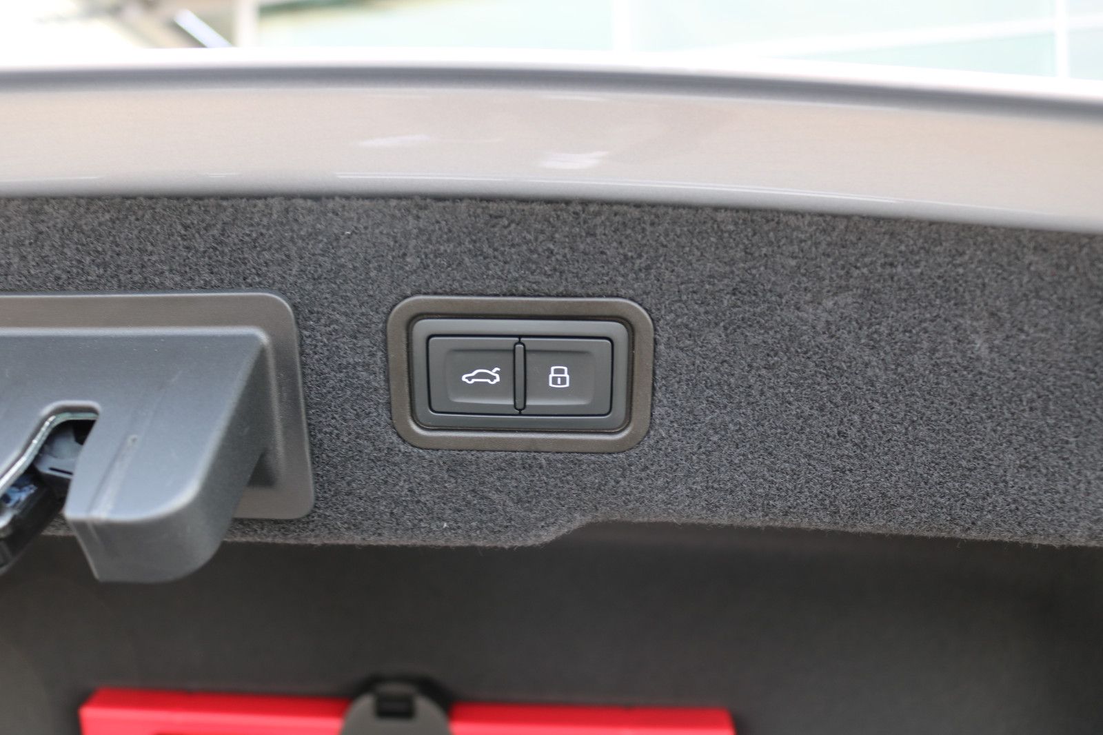 Audi A8 L 50 TDI quattro Lang - Samsaru's Car Outlet