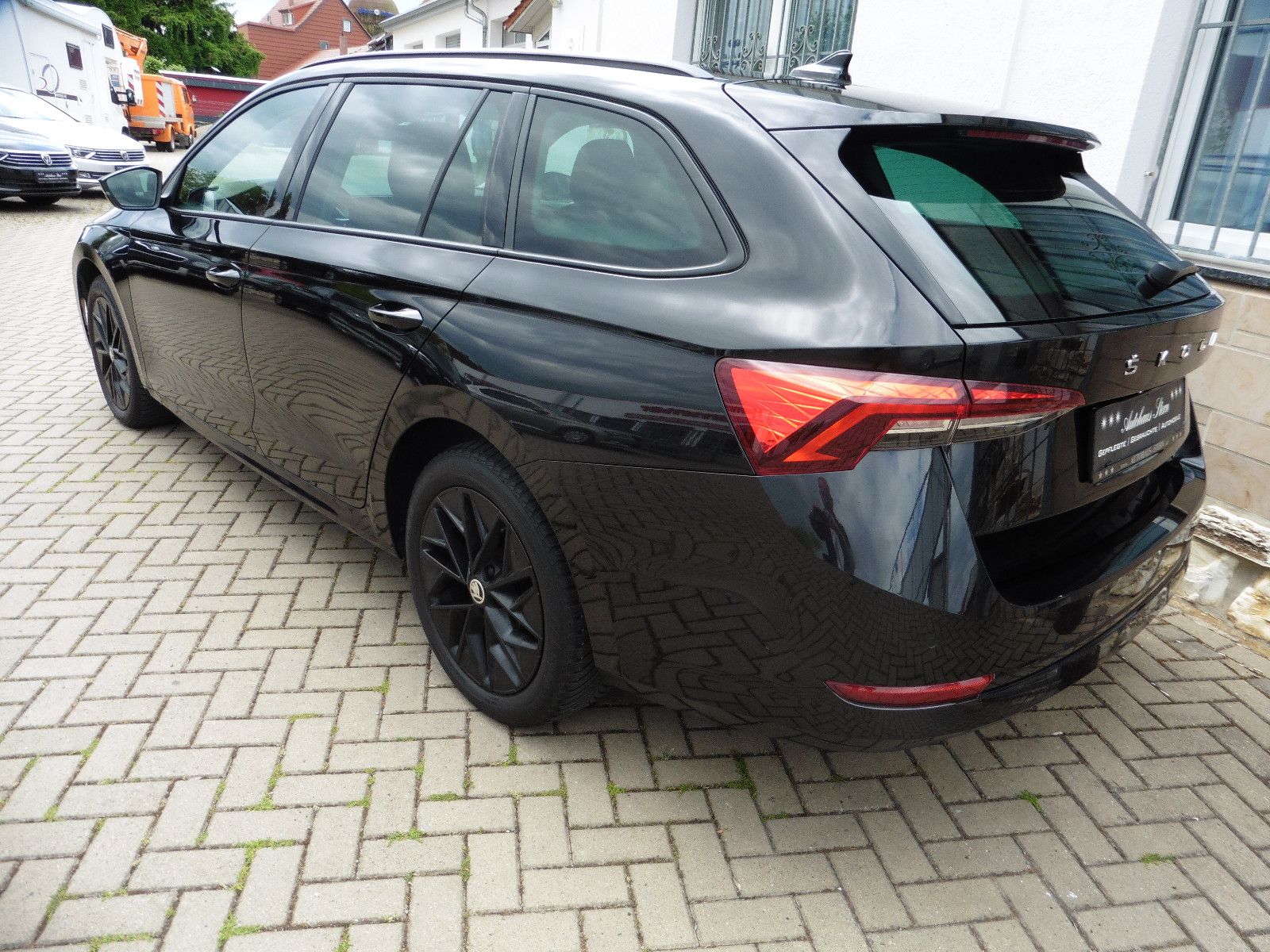 Skoda Octavia 1.0 Ambition - Samsaru's Car Outlet