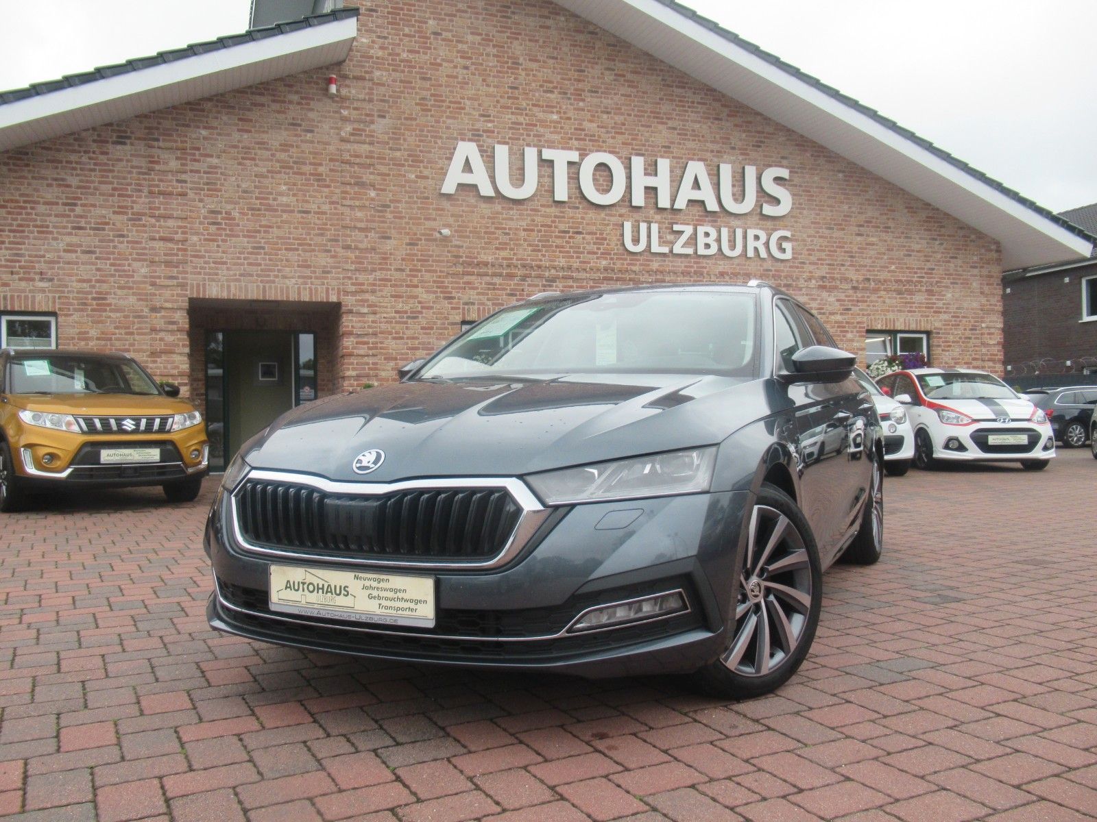 Skoda Octavia Combi Style iV - Samsaru's Car Outlet