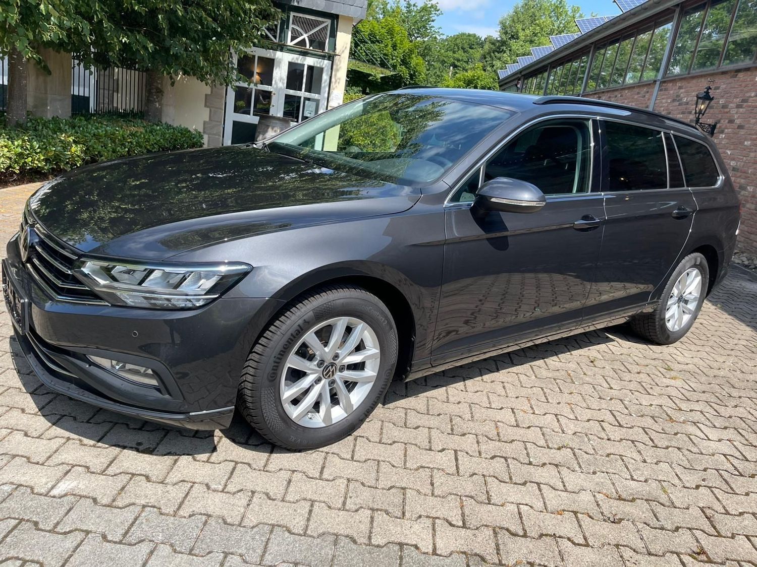 Volkswagen Passat Business - Samsaru's Car Outlet