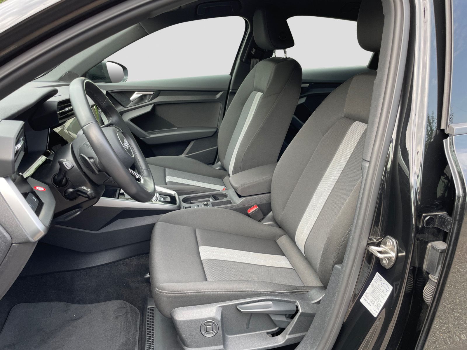 Audi A3 Limousine 30 TFSI S trc advanced Navi Virtual