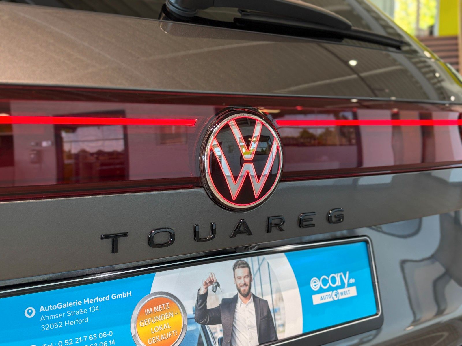 Volkswagen Touareg 3.0 TDI R-Line - Samsaru's Car Outlet