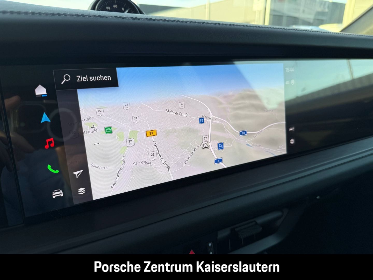 Porsche Cayenne E-Hybrid Black Edition HA-Lenkung 21-Zol