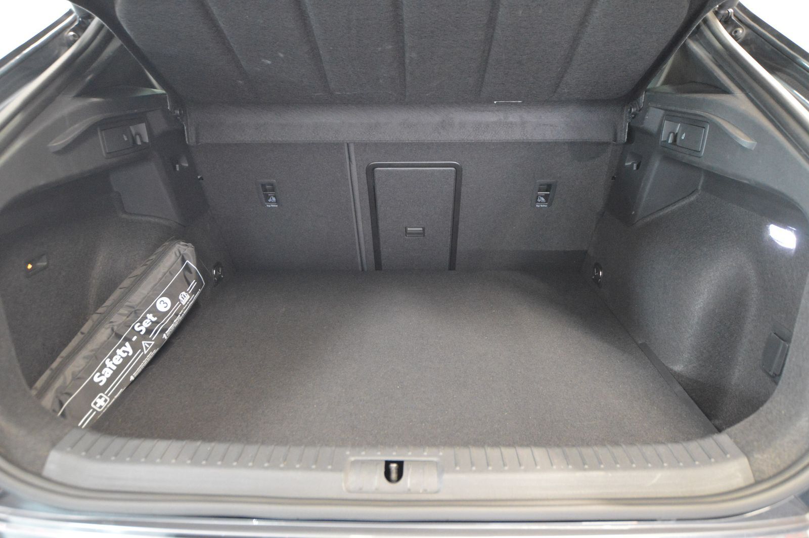 Cupra Formentor VZ 1.4 e-HYBRID - Samsaru's Car Outlet
