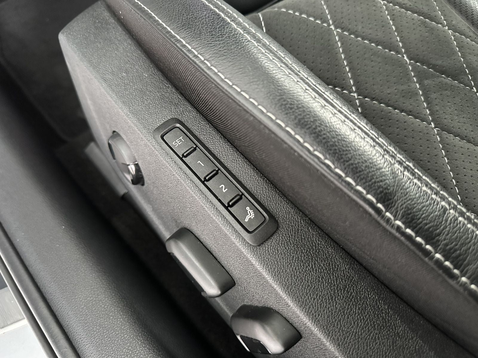 Skoda Octavia Combi RS 4x4 - Samsaru's Car Outlet