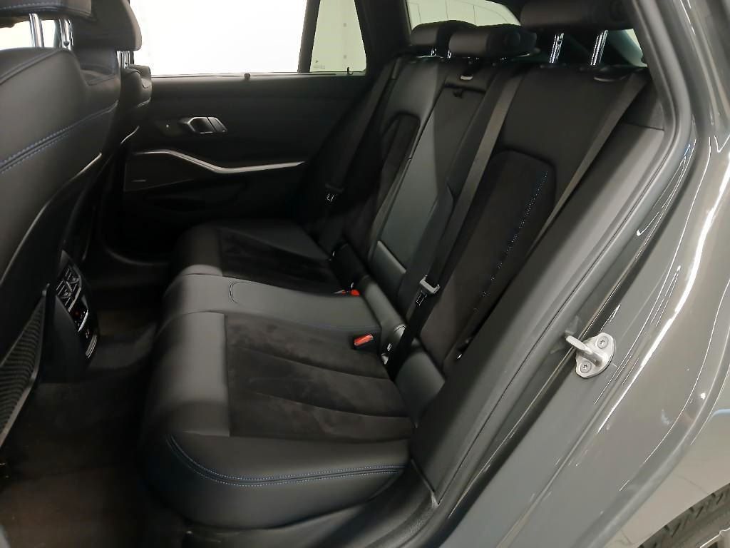 BMW 320d xD M Sport - Samsaru's Car Outlet