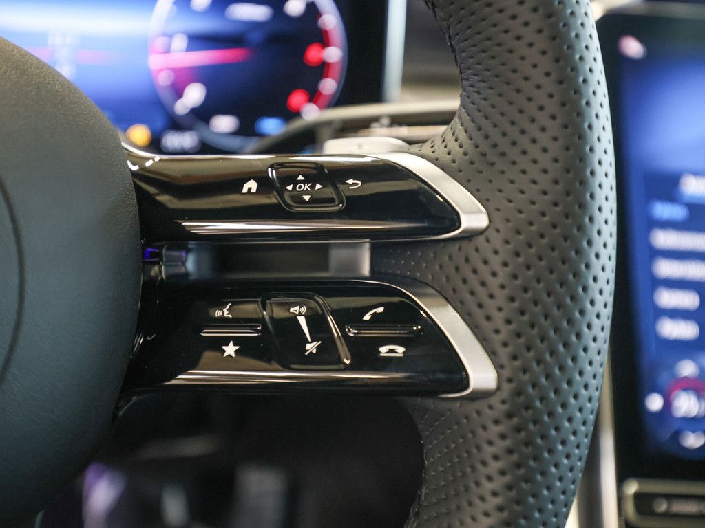Mercedes-Benz GLC 220 d 4M AMG Edition AHK Distr. LED Pano Nav