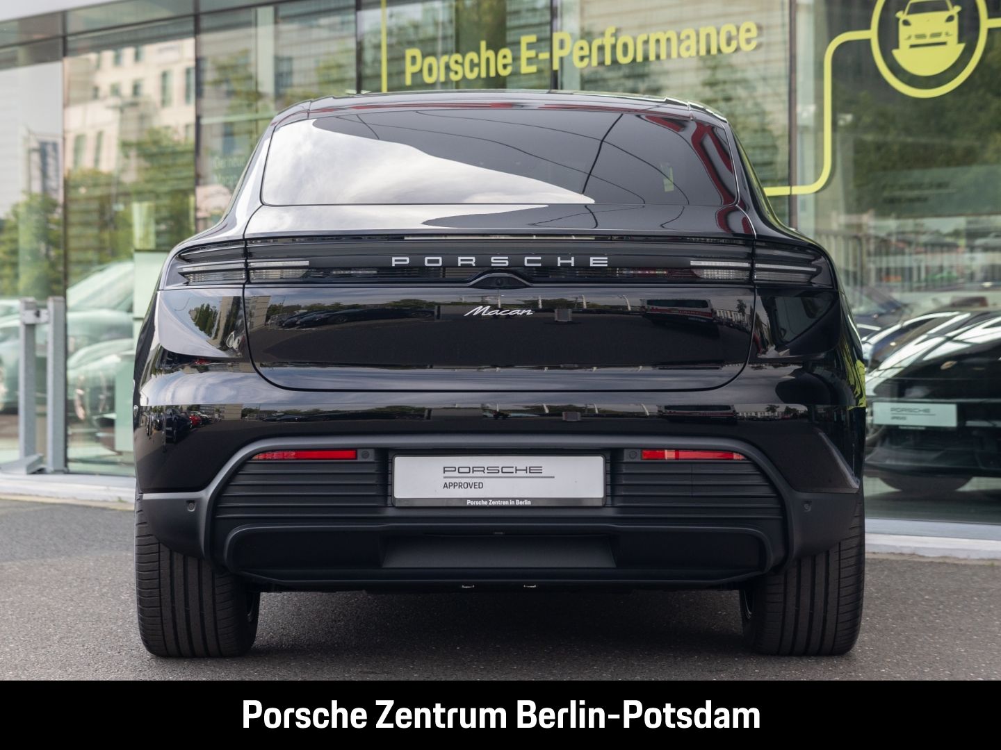 Porsche Macan - Samsaru's Car Outlet
