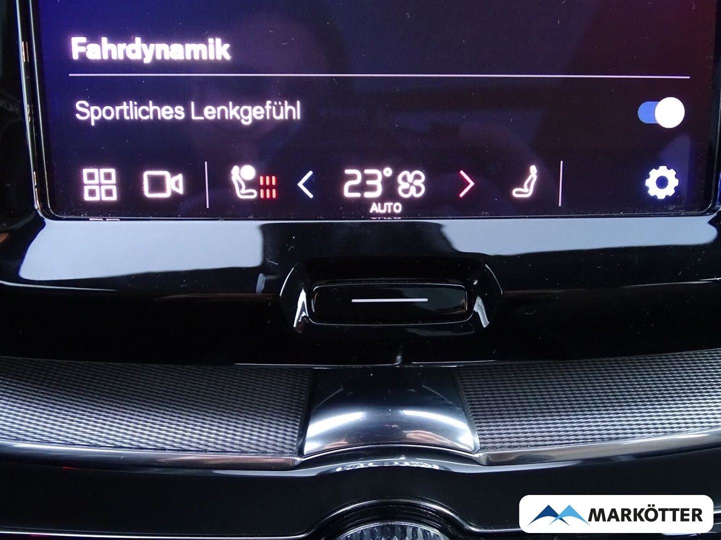 Volvo XC60 R Design AWD ACC/AHK/RFK/STHZ/LEDER