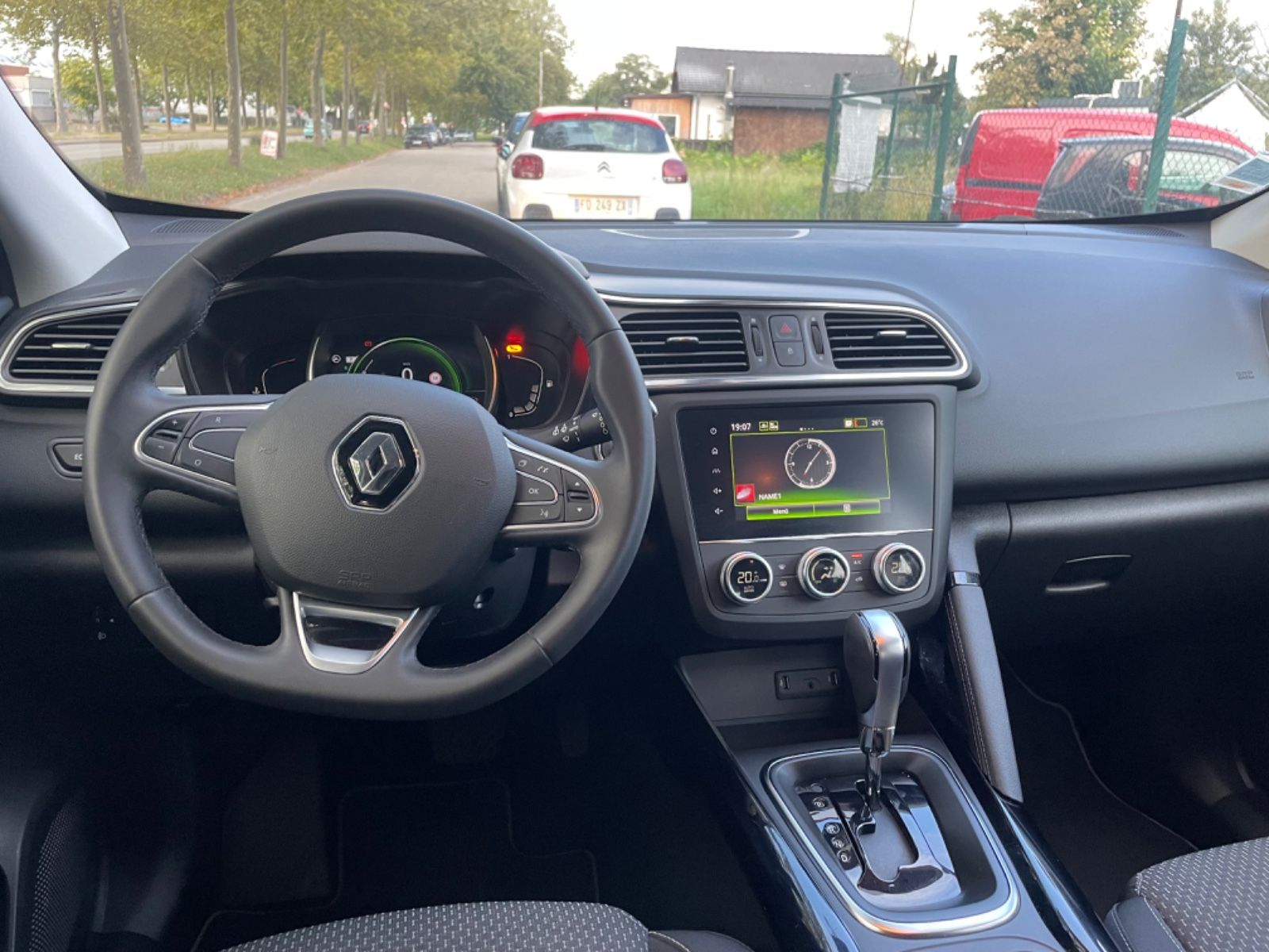 Renault Kadjar Business Edition 1.5 DCI - Samsaru's Car Outlet