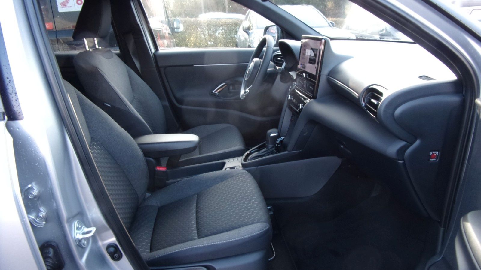 Toyota Yaris Cross 1,5-l-VVT-iE Teamplayer Safety P. V