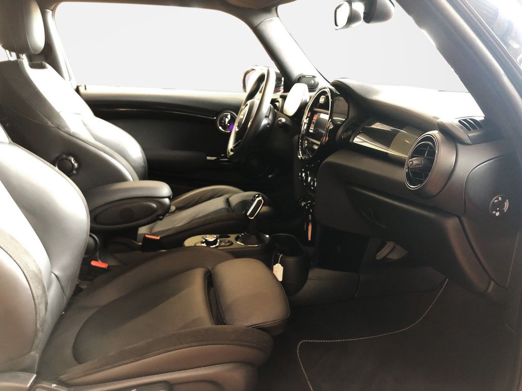 MINI Cooper SE Trim L - Samsaru's Car Outlet
