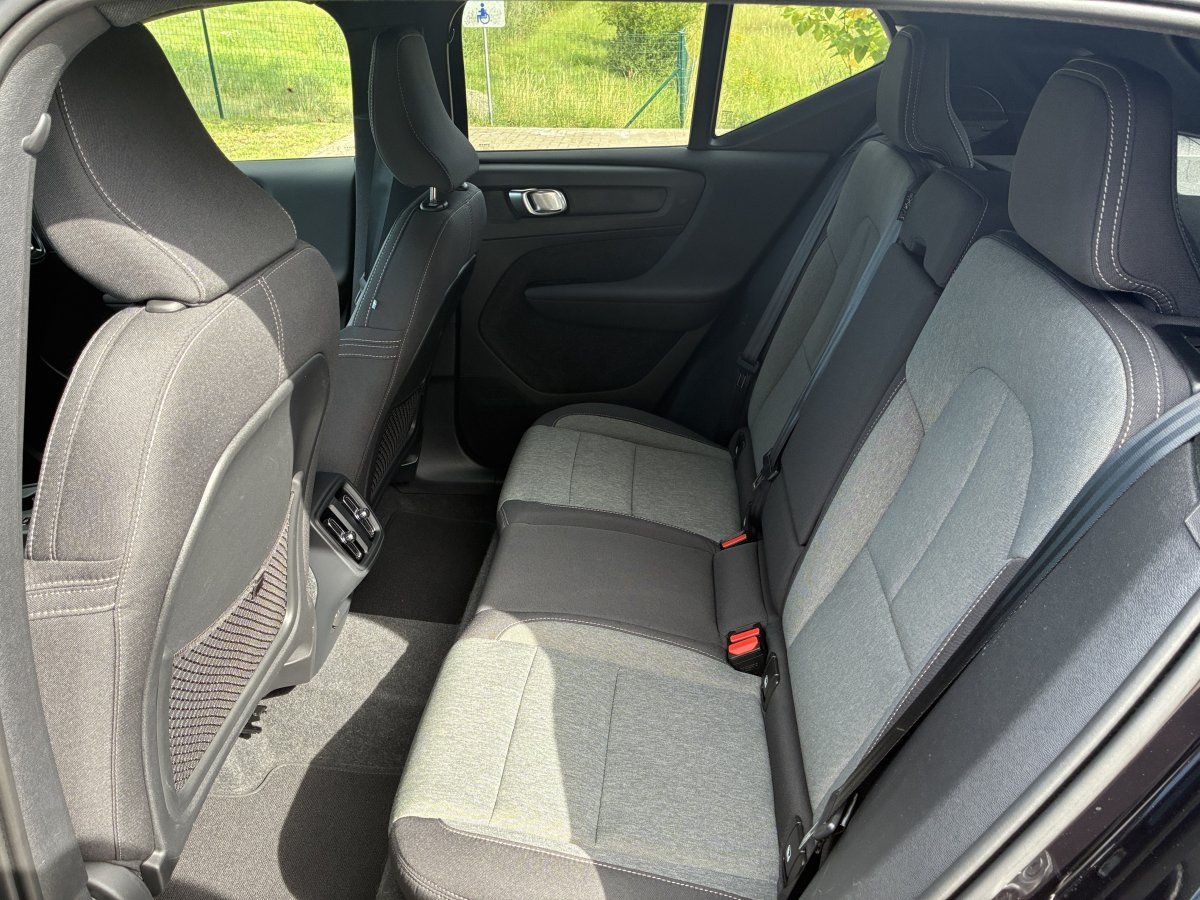 Volvo XC40 T2 Core  Anhängerzug