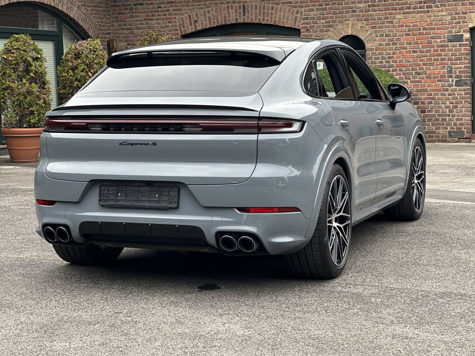 Porsche Cayenne S  Coupe SPORTDESIGN-ABGAS*BOSE*HD MATRI