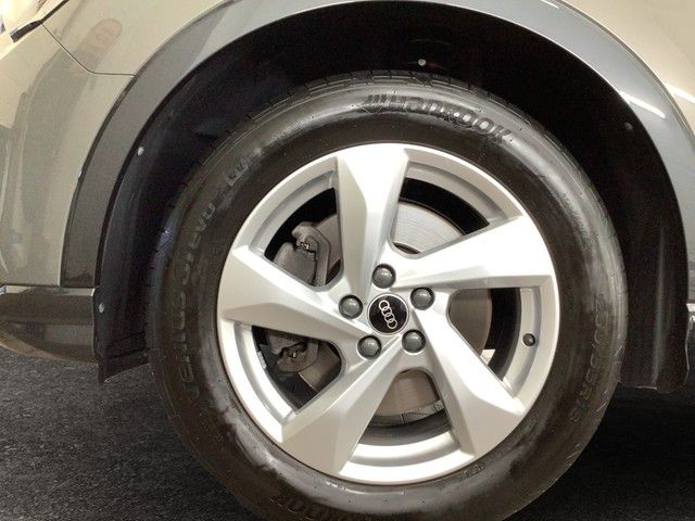 Audi Q3 45TFSI quattro Advanced - Samsaru's Car Outlet