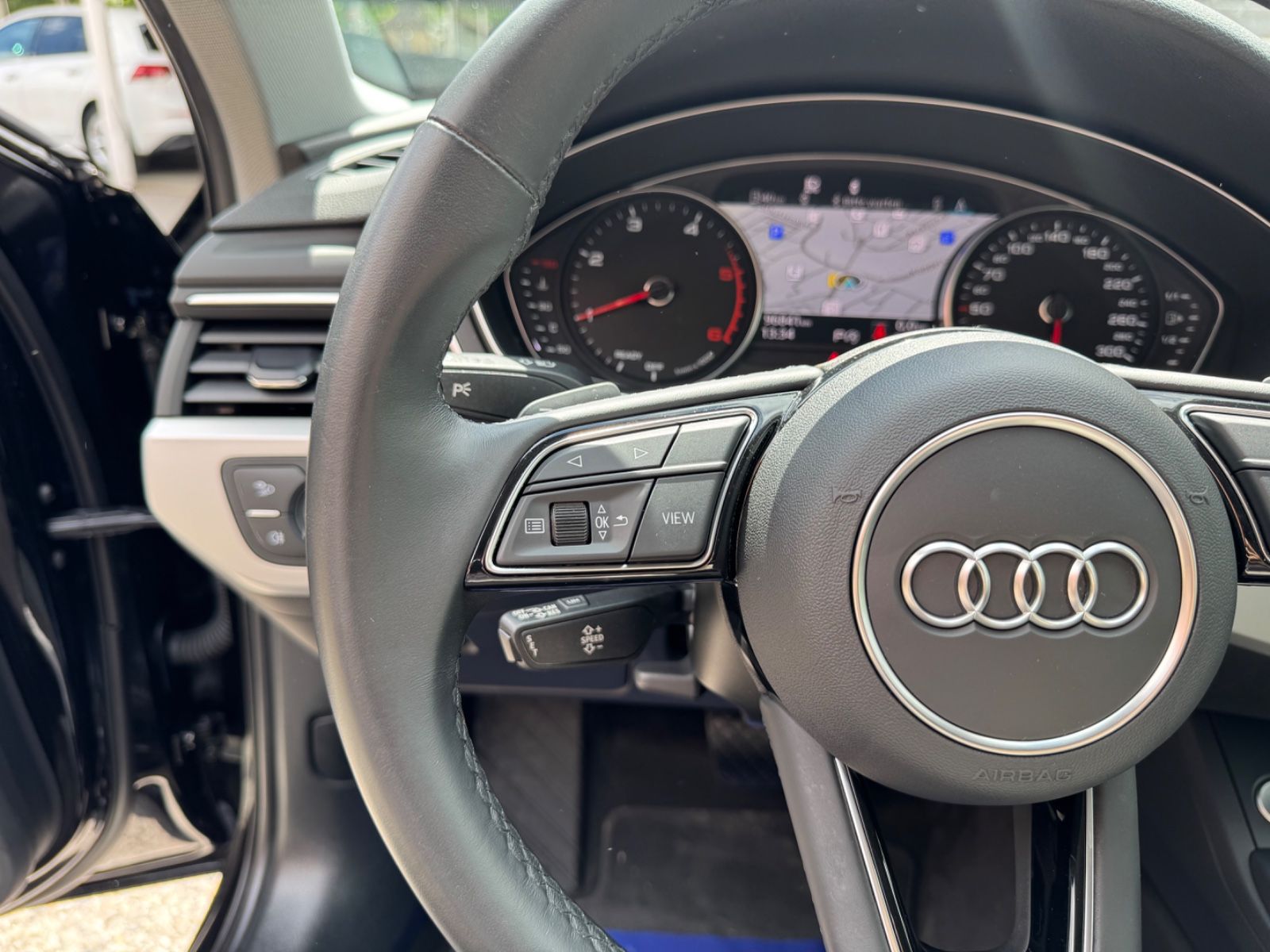 Audi A4 Avant 35 TDI S-Tronic - Samsaru's Car Outlet