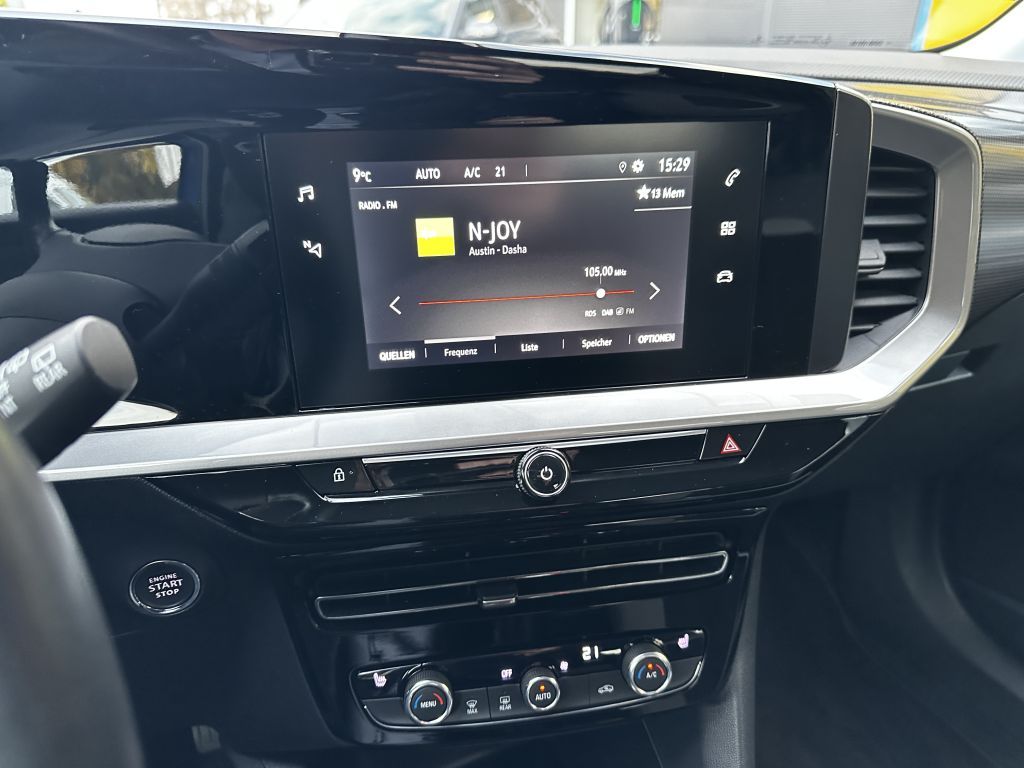 Opel Mokka-e Elegance - Samsaru's Car Outlet
