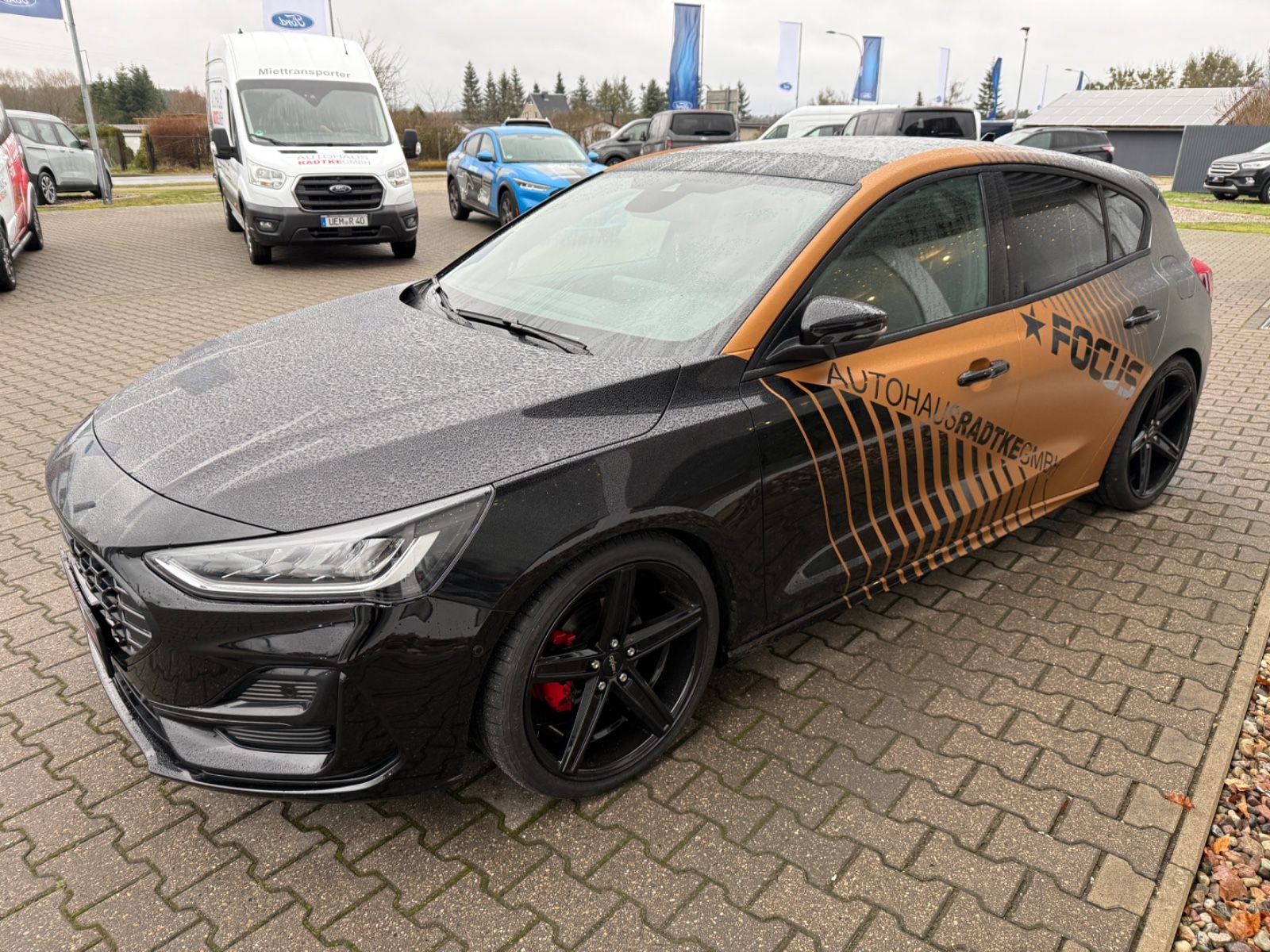 Ford Focus ST-Line X >LED+KAM+PANO-DACH+BLIS+19"ZOLL<