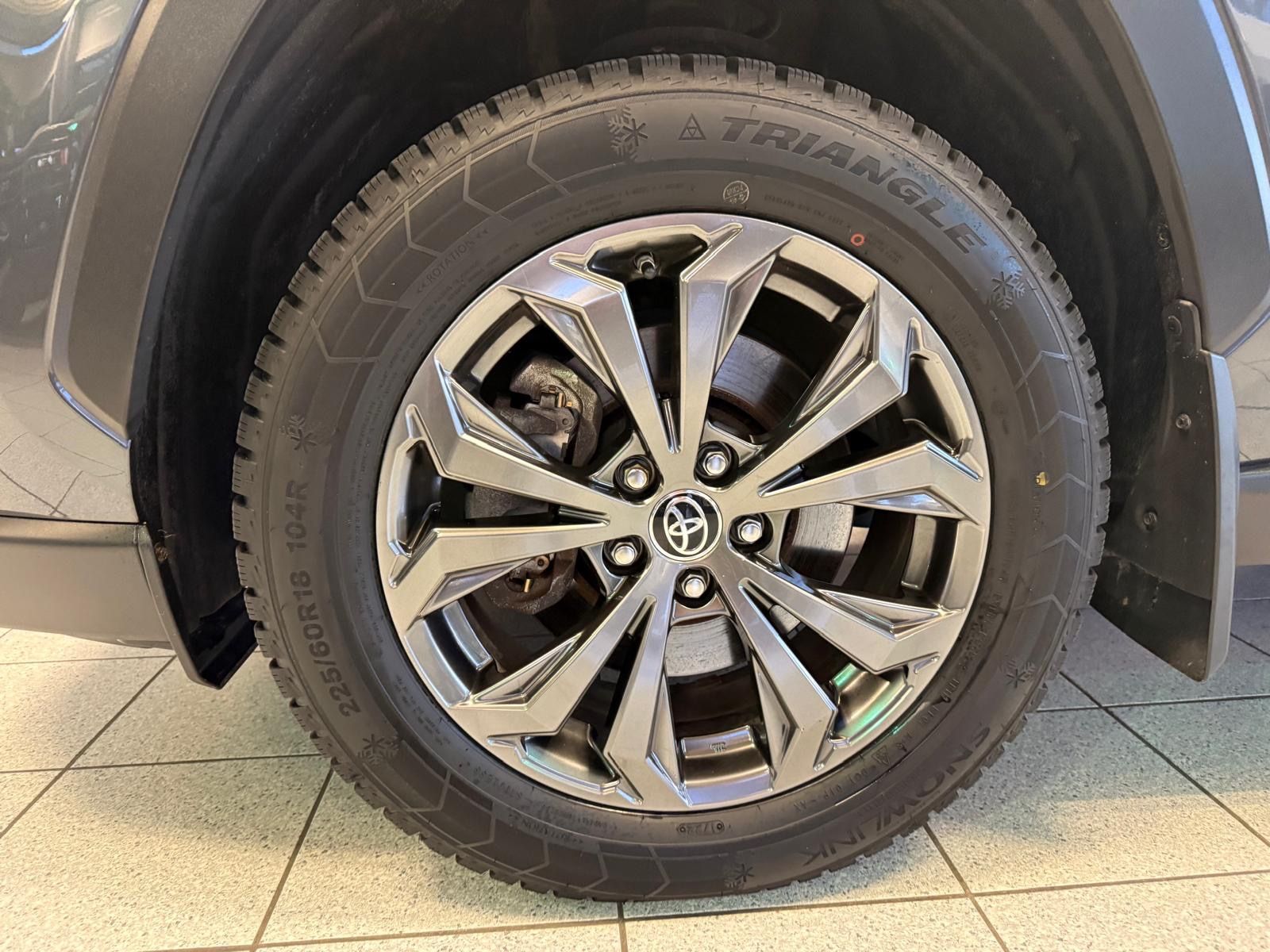 Toyota RAV 4 HYBRID 4x4 - Samsaru's Car Outlet