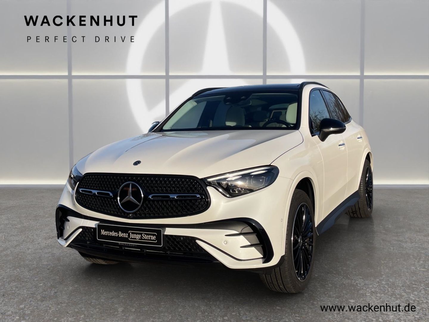 Mercedes-Benz GLC 300 d 4M AMG NIGHT STDHZ PANO AHK FAP+ 360°H