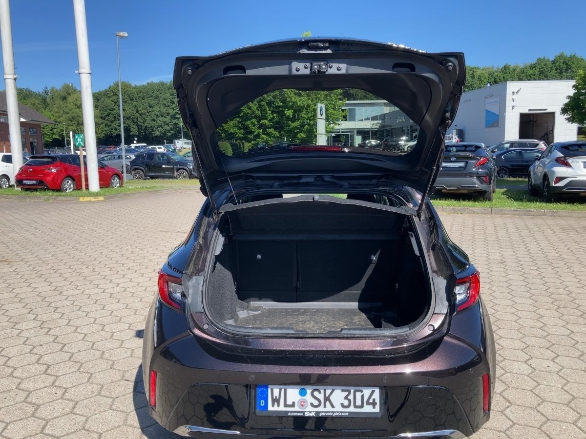 Toyota Corolla 1.8-l-Hybrid - Samsaru's Car Outlet