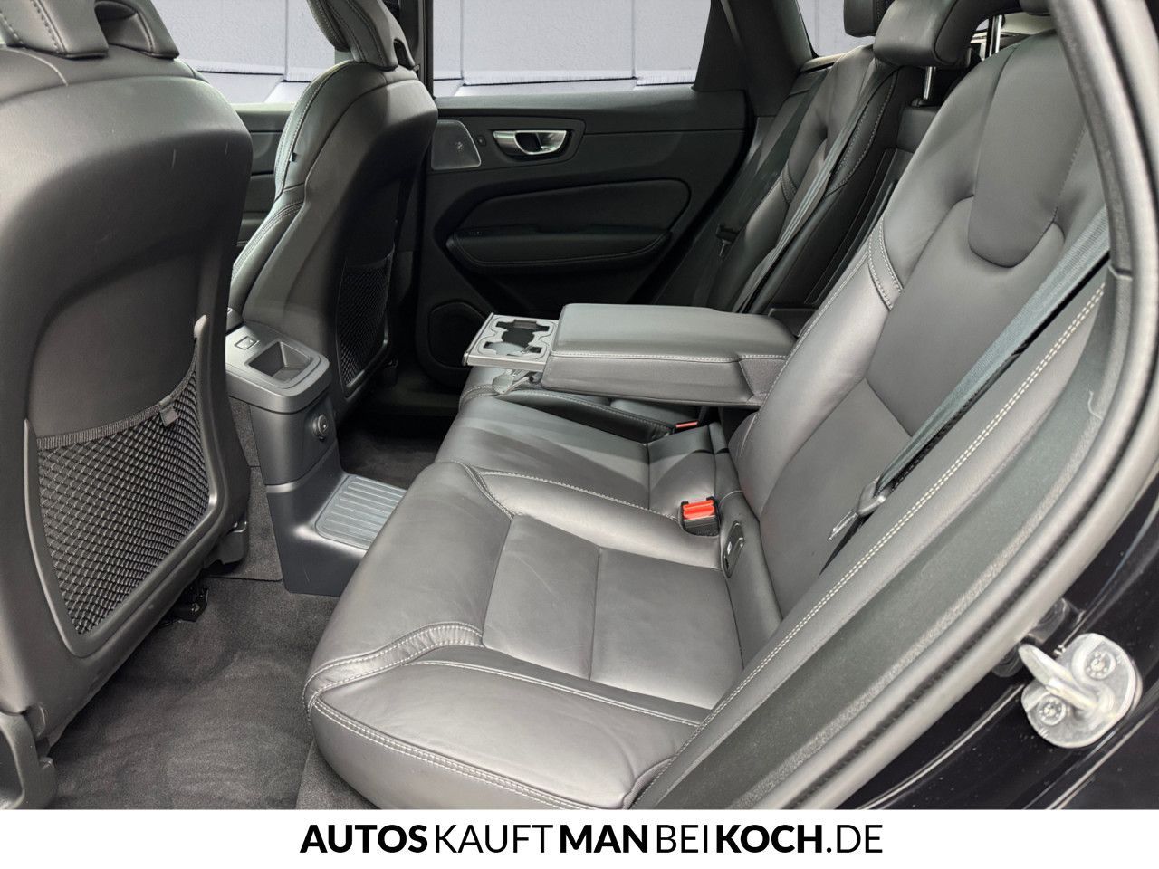 Volvo XC60 T8 Plug-In AWD Ultimate - Samsaru's Car Outlet