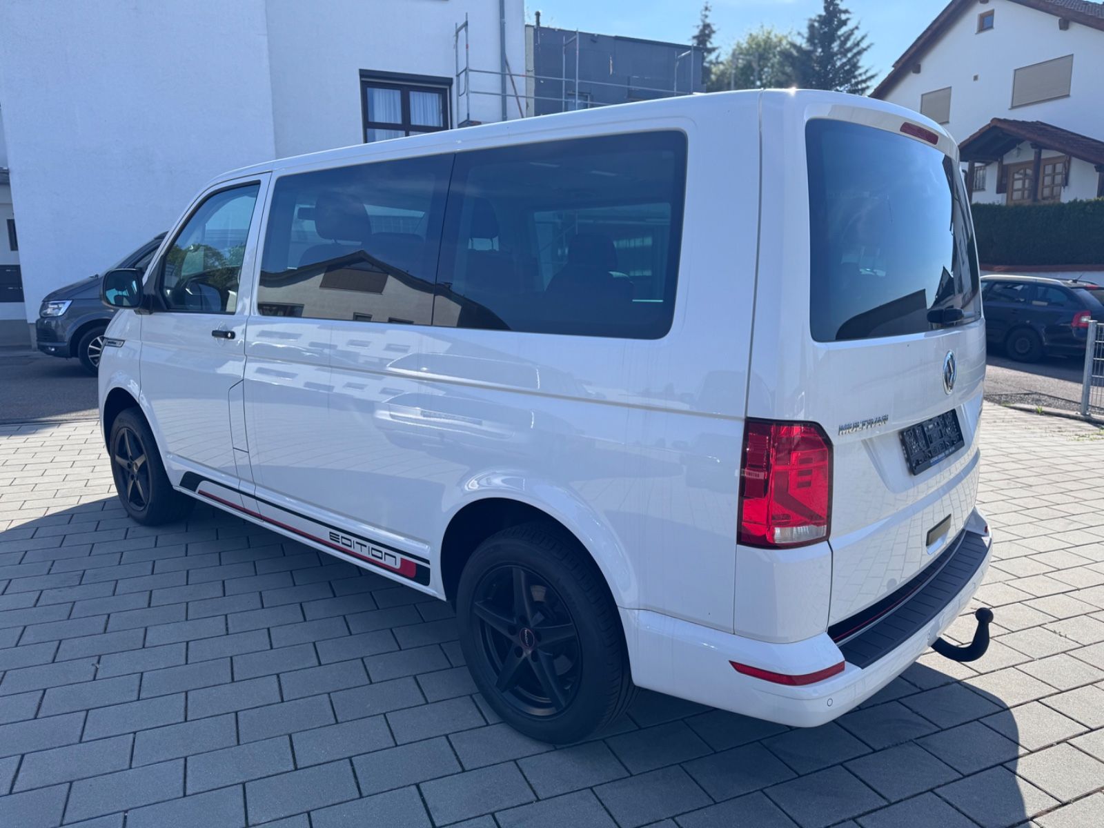 Volkswagen T6.1 Multivan - Samsaru's Car Outlet