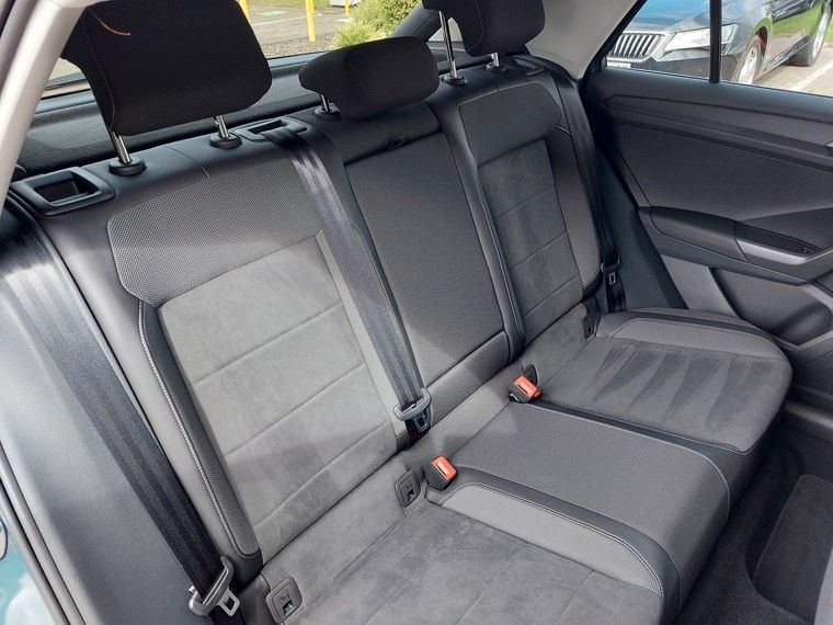 Volkswagen T-Roc 2.0 TDI Style - Samsaru's Car Outlet