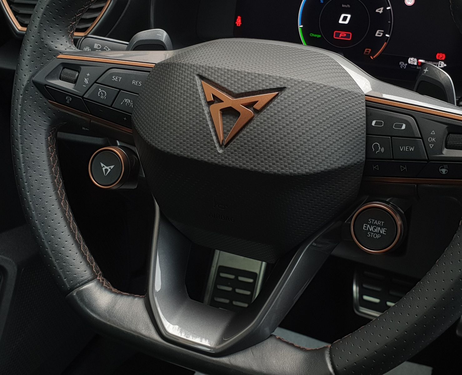 Cupra Formentor 1.4 e-HYBRID VZ DSG Pano/SSL/ACC/AHK