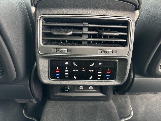 Audi RS Q8 TFSI quattro Tiptronic AHK HUD PANO STHZG