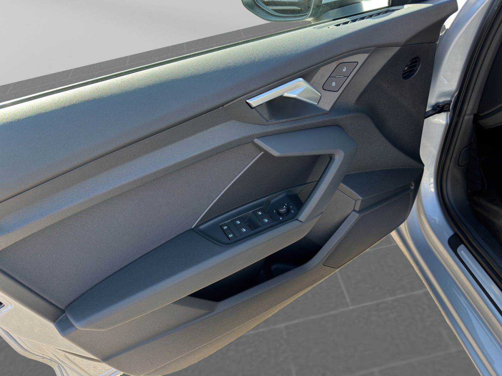 Audi A3 30 1.0 TFSI Sportback advanced - AHK-NAVI-LED