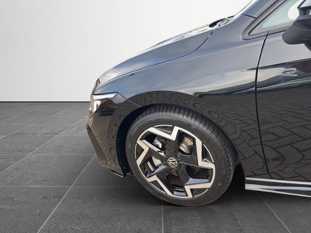 Volkswagen Golf VIII 1.5 eTSI R-Line LED+/App/ACC/360°