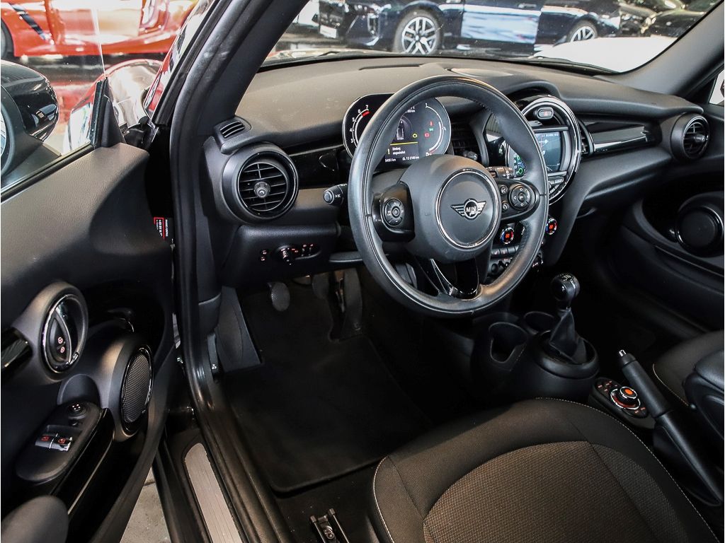 MINI One Pepper - Samsaru's Car Outlet