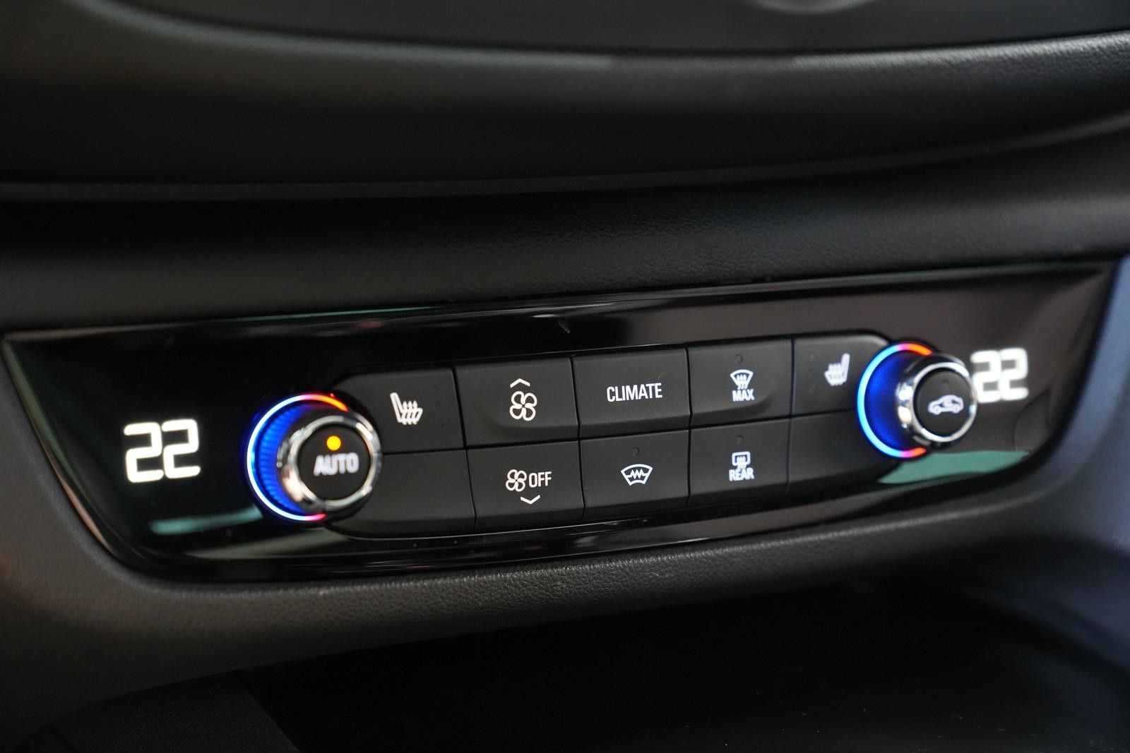 Opel Insignia B Sports Tourer Elegance - Samsaru's Car Outlet