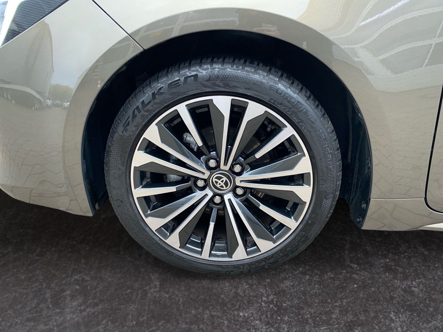 Toyota Corolla 1.8 Hybrid Team D *Bi-LED*ACC*CAM*SHZ*PD